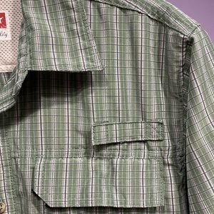 Wrangler Premium Quantity Plaid Green White Fishing Buttons Down Shirt Size M !